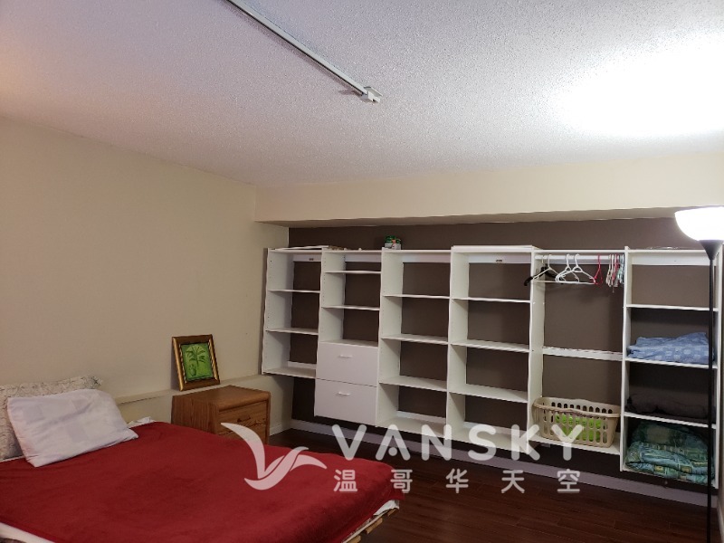 260102014430_Bedroom pic 3-3.JPG